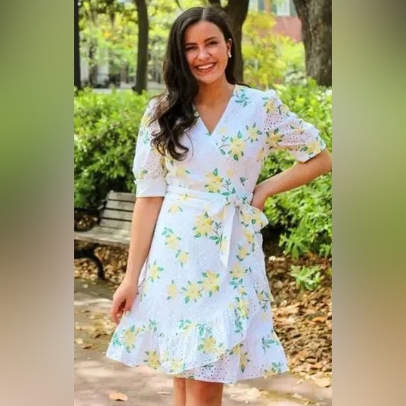 Draper James Wrap Floral Eyelet White Yellow Cottage 100% Cotton - Picture 11 of 12